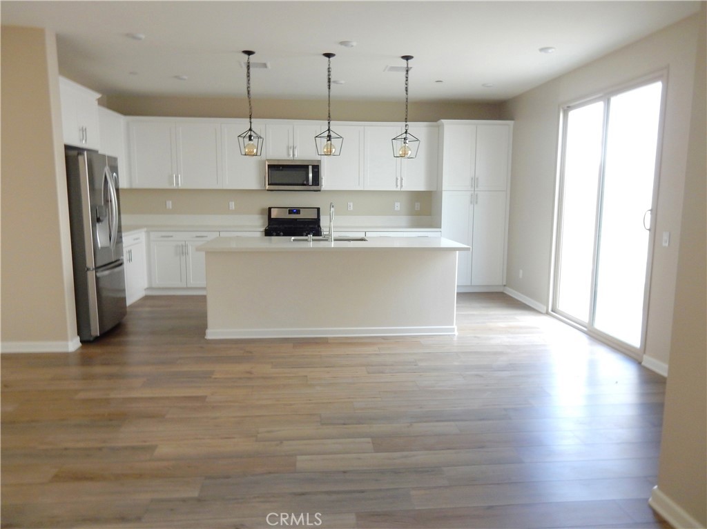 460 N Pinewood, Rialto
