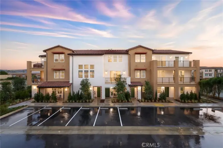 465 Paradiso Place, Covina