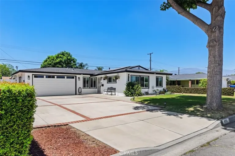 4711 N Hollenbeck, Covina