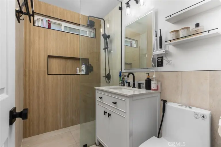 4711 N Hollenbeck, Covina
