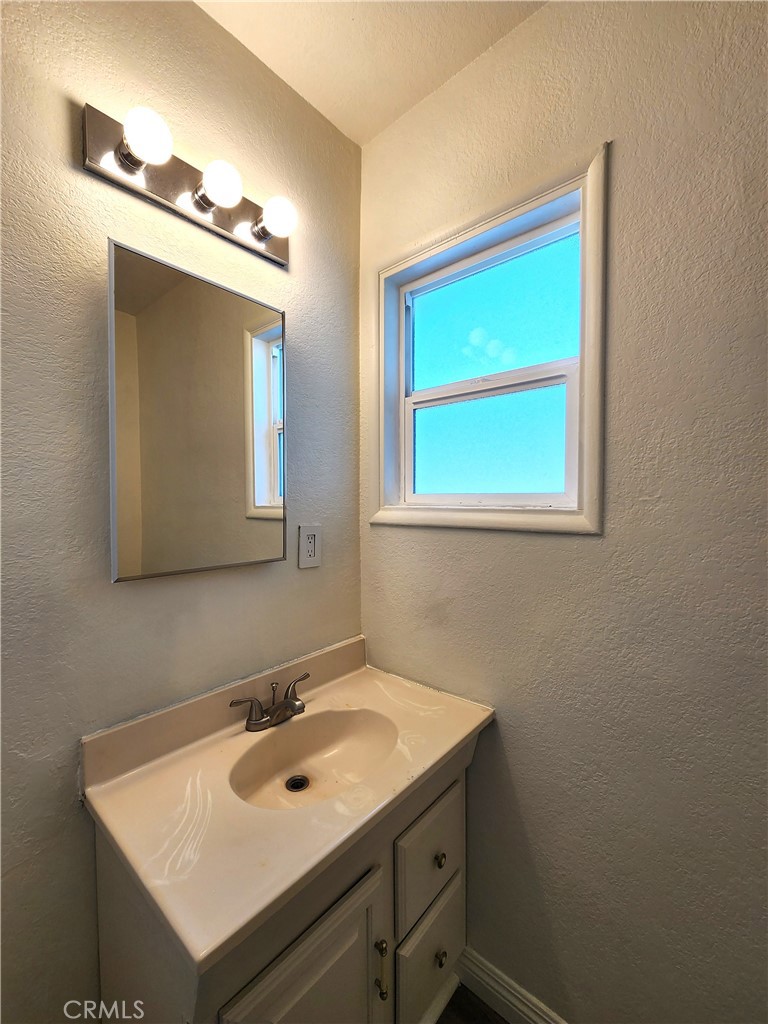 4765 Harvard, Montclair