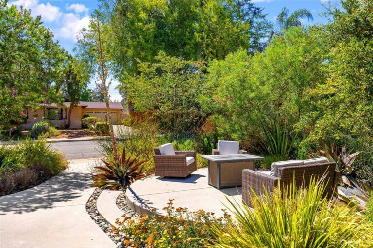 480 Converse Avenue, Claremont