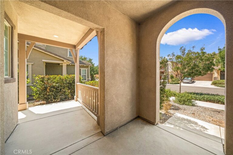 4883 S Bountiful, Ontario