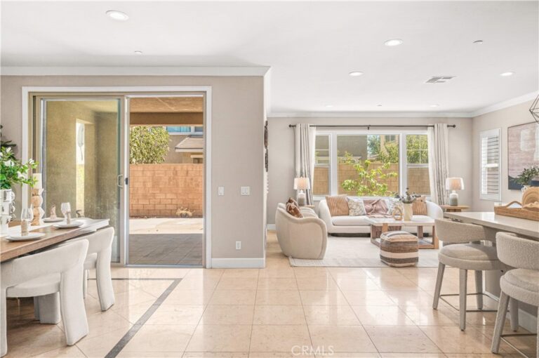 4883 S Bountiful, Ontario
