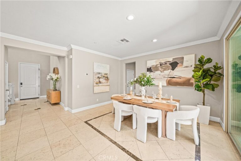4883 S Bountiful, Ontario
