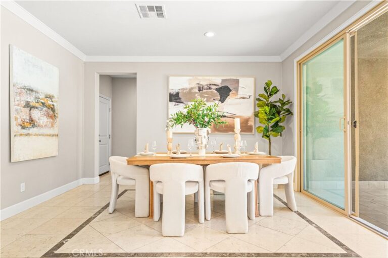 4883 S Bountiful, Ontario