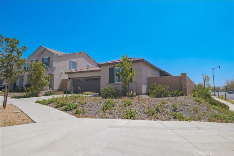 4953 Boston Ivy St, Fontana