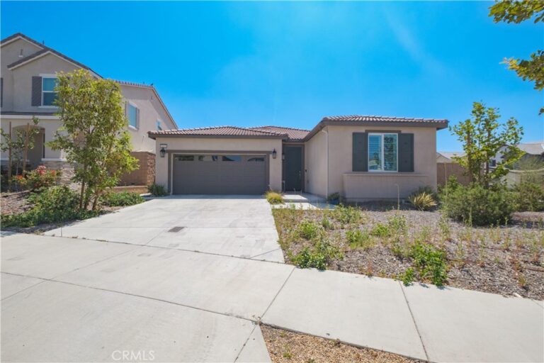 4953 Boston Ivy St, Fontana