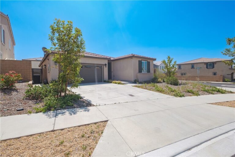 4953 Boston Ivy St, Fontana