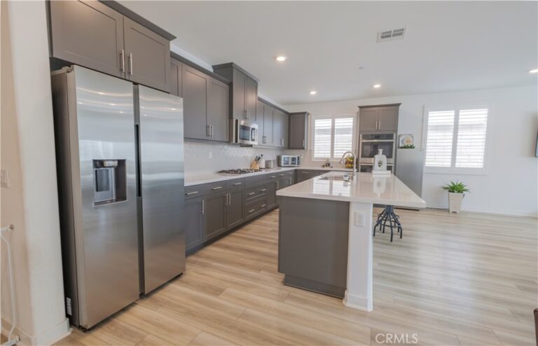 4953 Boston Ivy St, Fontana