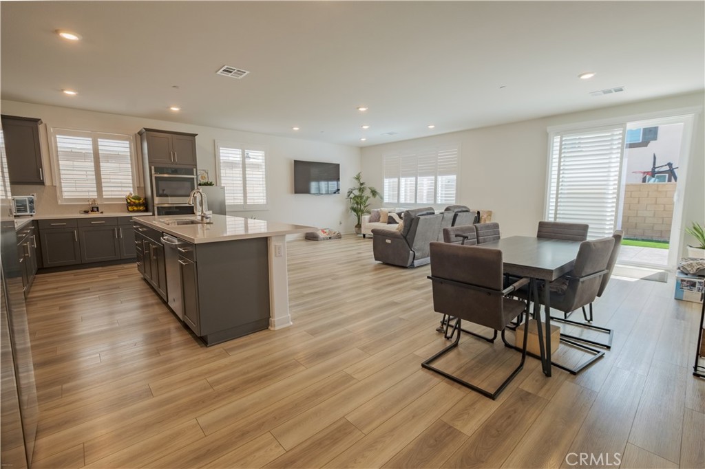 4953 Boston Ivy St, Fontana