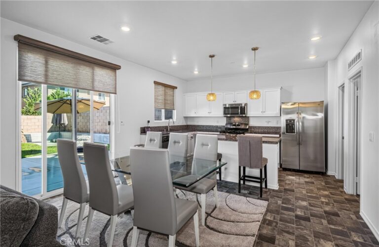 5000 River Ash, Fontana