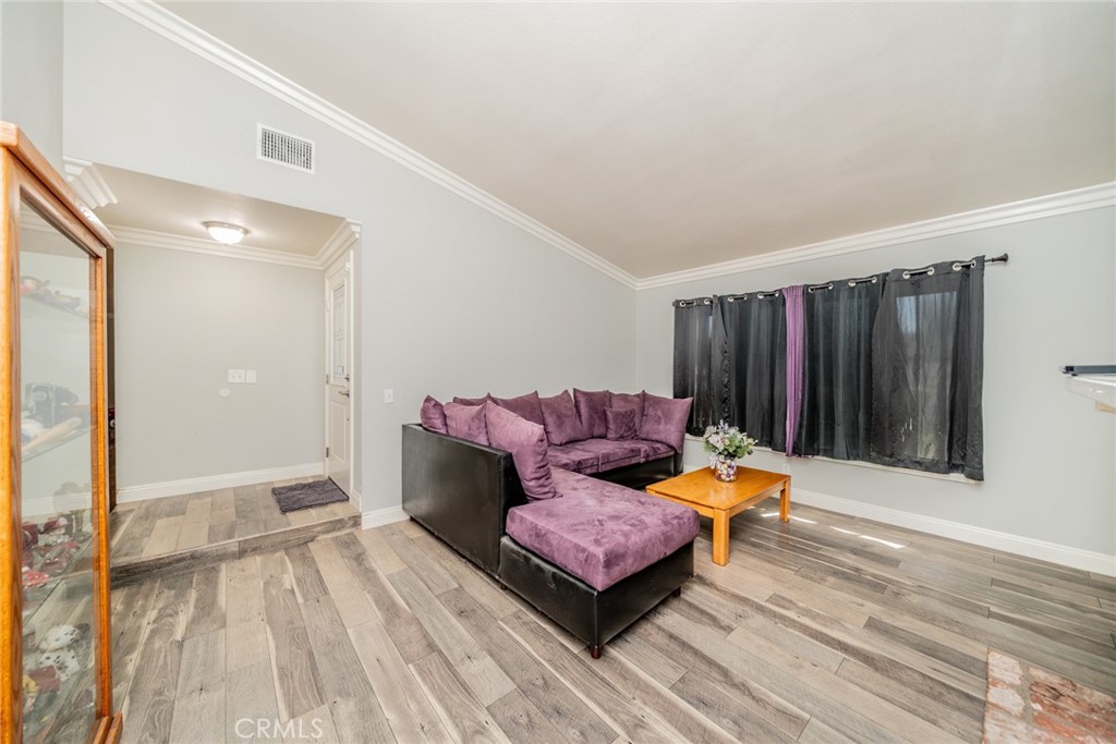 501 N Glenn Place, Ontario