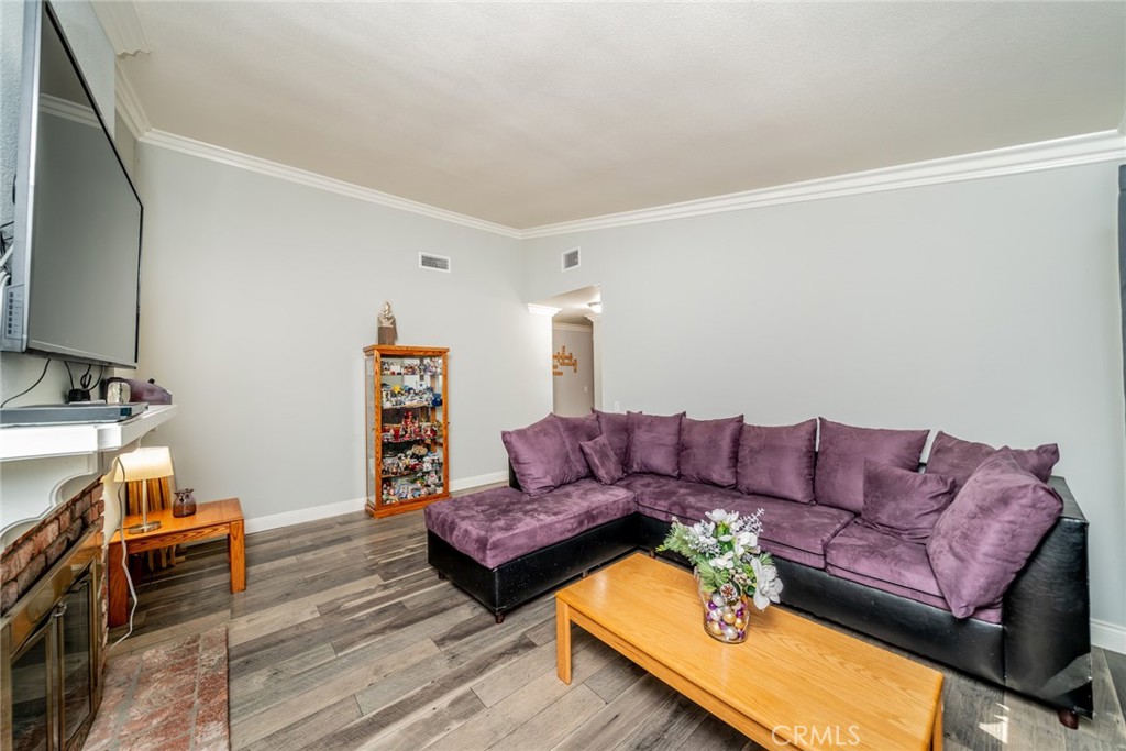 501 N Glenn Place, Ontario
