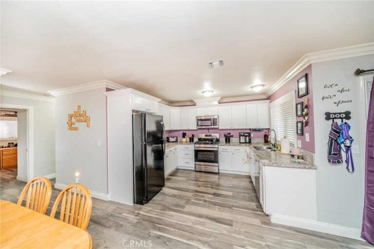 501 N Glenn Place, Ontario