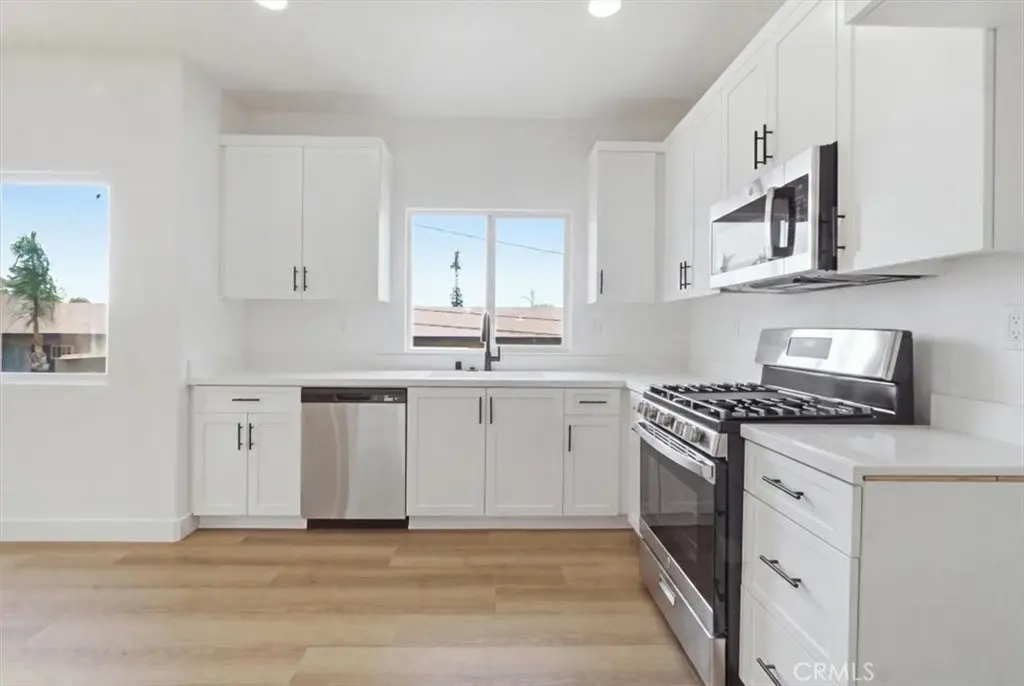 501 N Lark Ellen #H, Covina