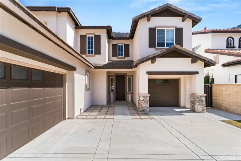 51 Mountain Laurel, Azusa
