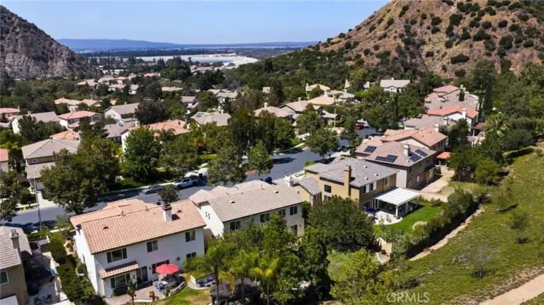 51 Mountain Laurel, Azusa