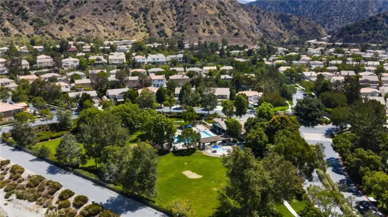 51 Mountain Laurel, Azusa