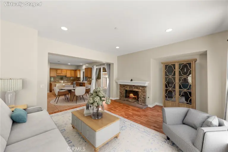 51 Mountain Laurel, Azusa