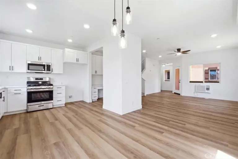 511 N Lark Ellen #I, Covina