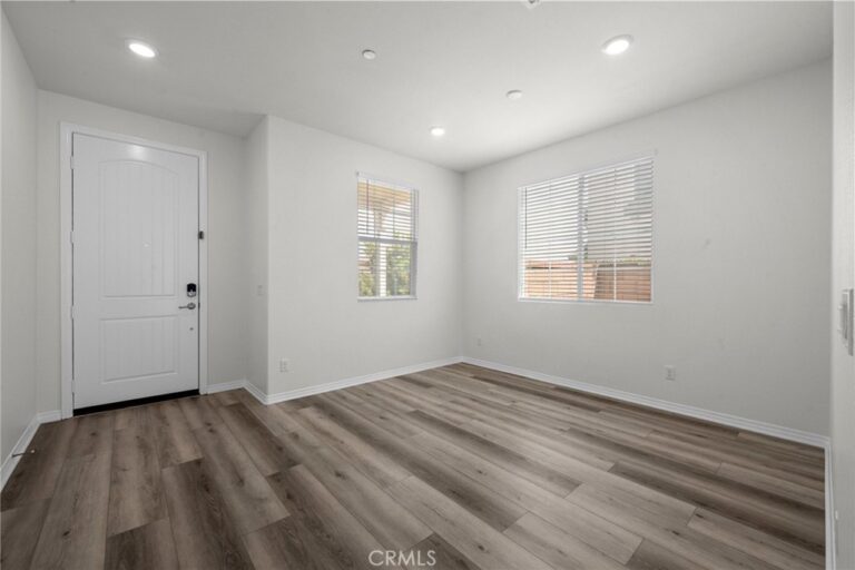 5200 Blueberry, Fontana