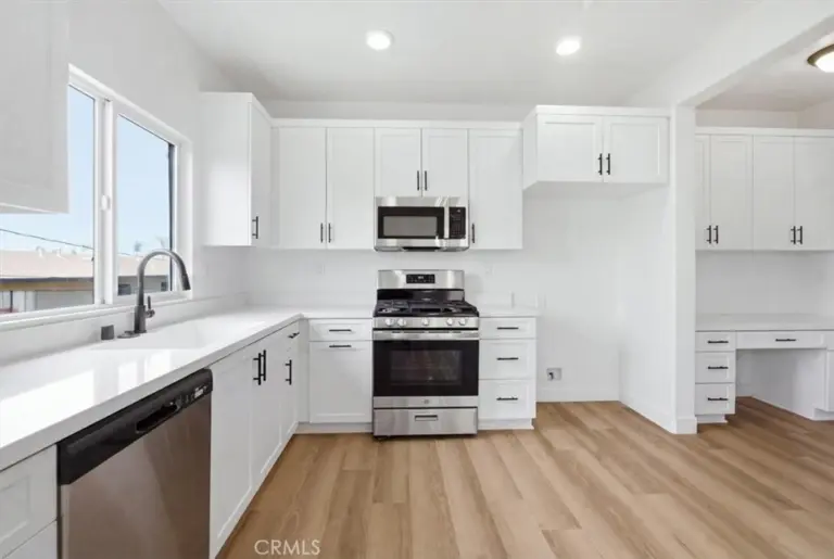 521 N Lark Ellen #B, Covina