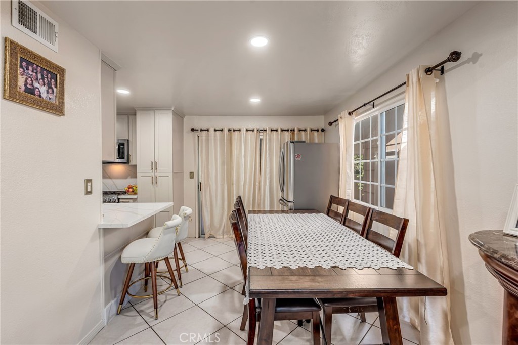535 E Valencia Street, Rialto