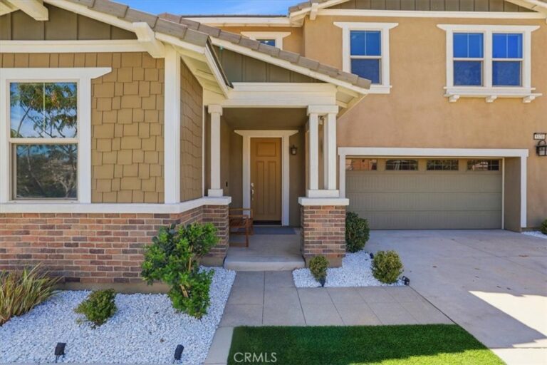 5370 Blue Ridge Way, Fontana