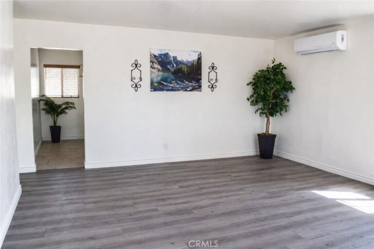 5474 San Bernardino, Montclair