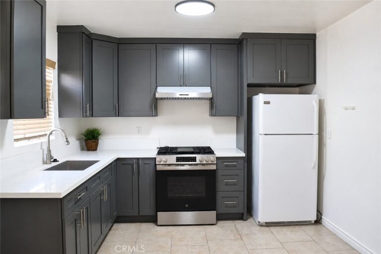 5474 San Bernardino, Montclair