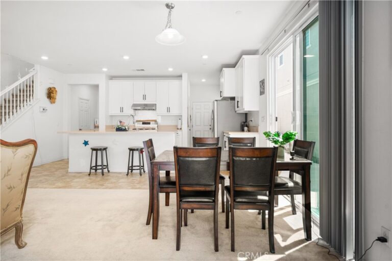 5564 Valencia, Montclair