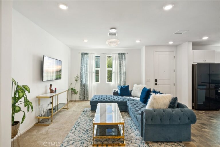5604 Altamura Way #10, Fontana