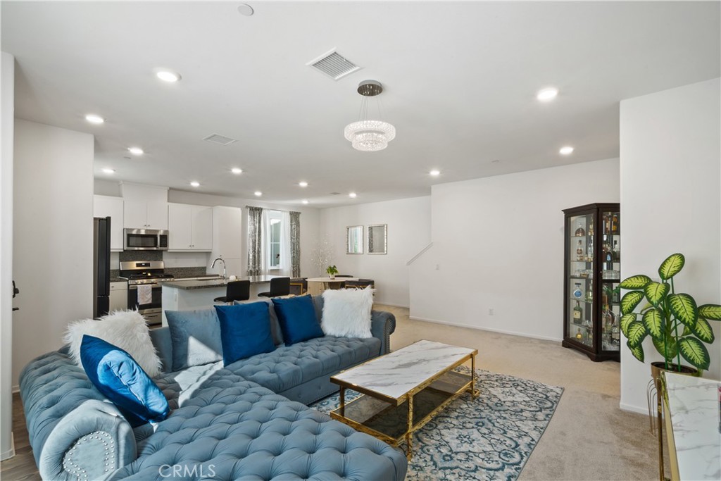5604 Altamura Way #10, Fontana