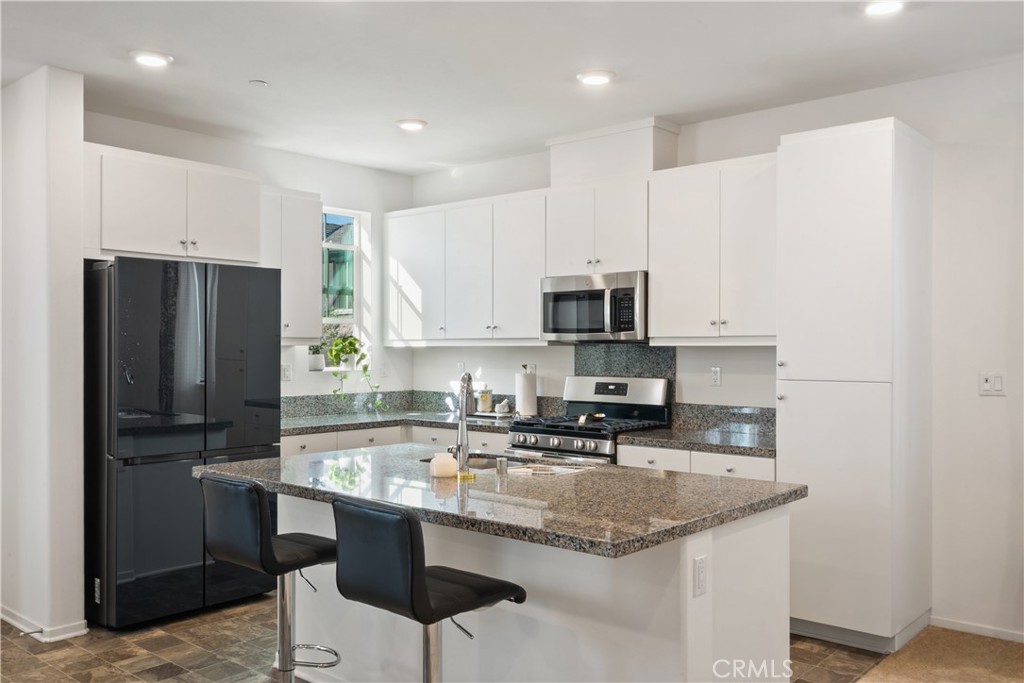 5604 Altamura Way #10, Fontana
