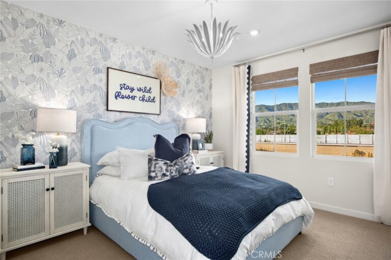 561 Gregory Way, Glendora