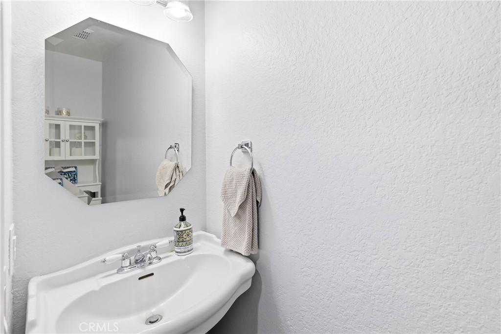 563 Wayland Court, Claremont