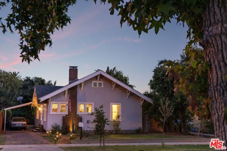 572 E Columbia Avenue, Pomona