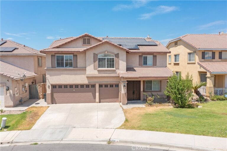 5764 Riverwood, Fontana