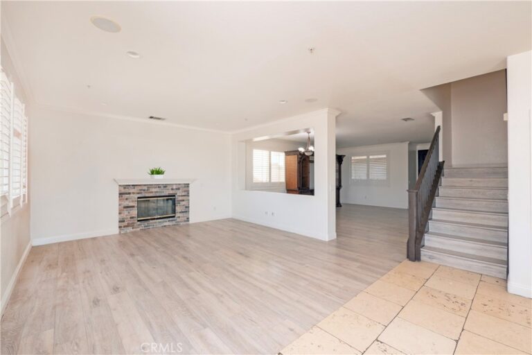 5764 Riverwood, Fontana
