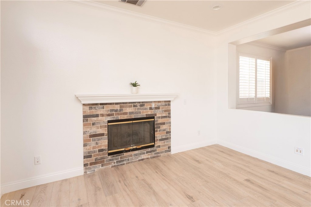 5764 Riverwood, Fontana