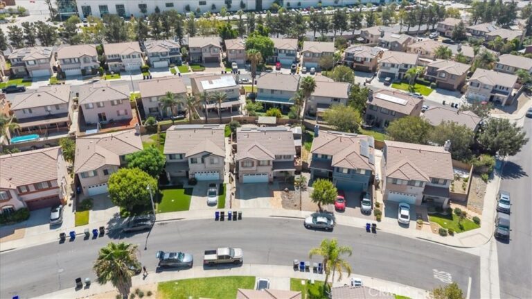 5767 Tamarisk, Fontana