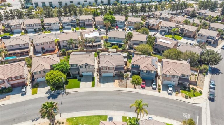 5767 Tamarisk, Fontana