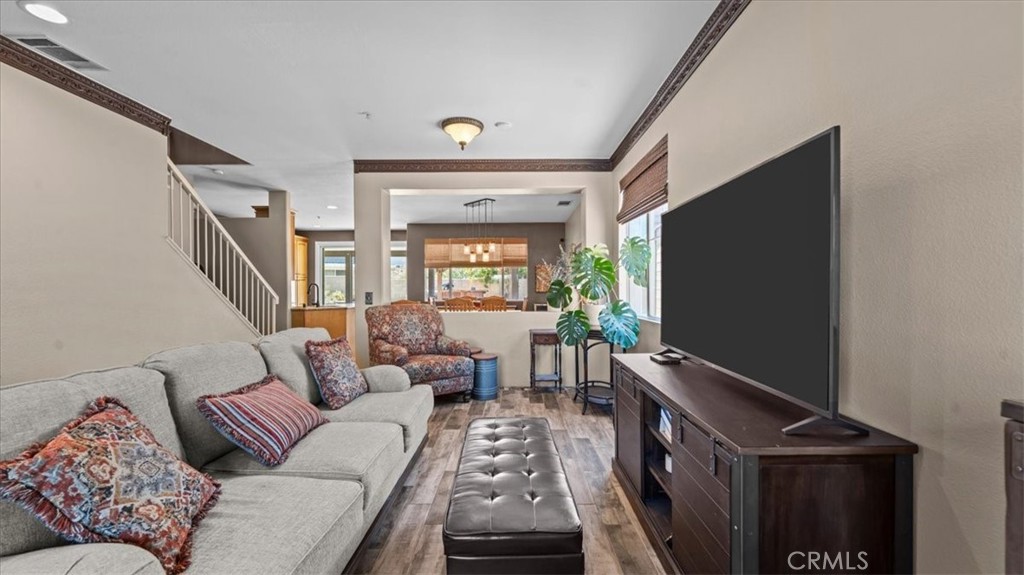 5767 Tamarisk, Fontana