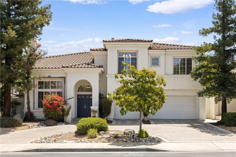 5776 Parkcrest Dr, La Verne