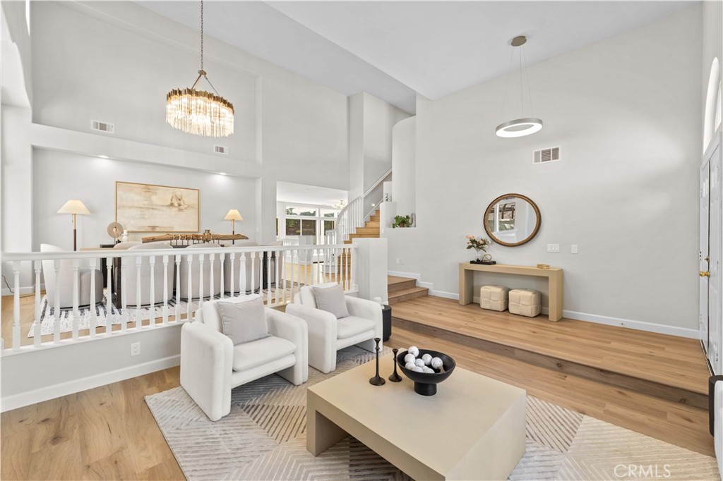5776 Parkcrest Dr, La Verne