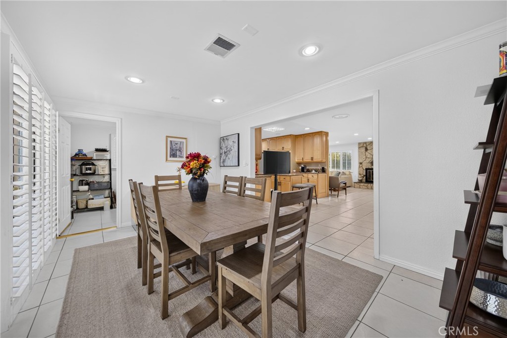579 Aurora, Claremont