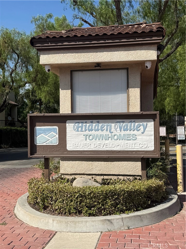 6 Saddlewood, Pomona