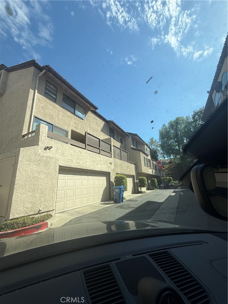 6 Saddlewood, Pomona