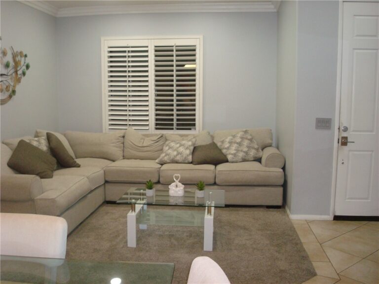 6043 Camargo Place, Fontana